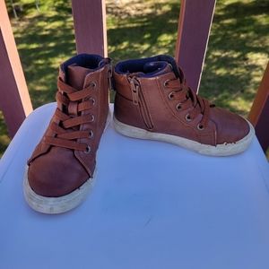 Cat & Jack toddler boy boots 8
